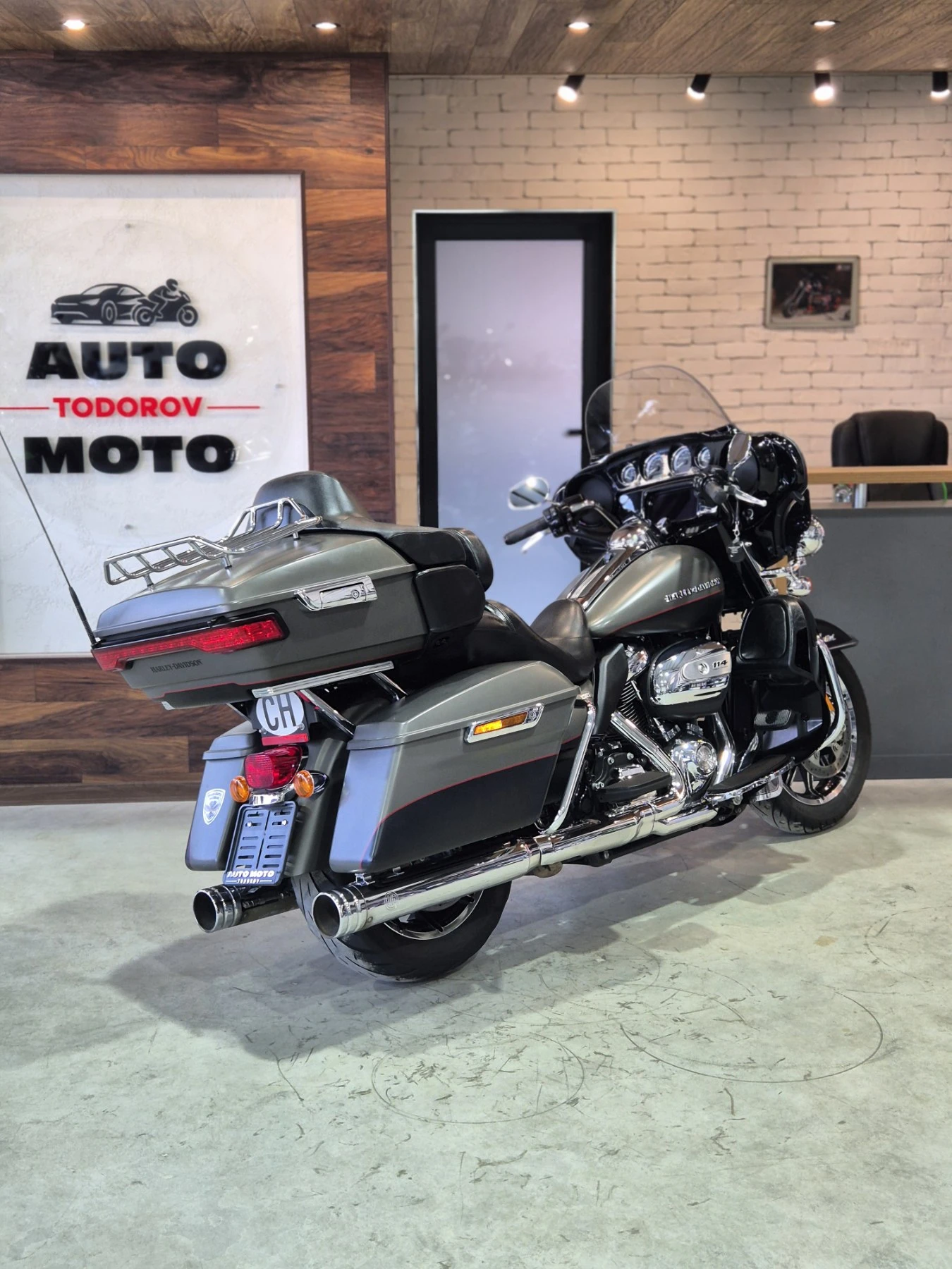 Harley-Davidson Electra Glide Classic FLHTK 114 inch Нов внос от Швейцария!!, снимка 7 - Мотоциклети и мототехника - 55499546
