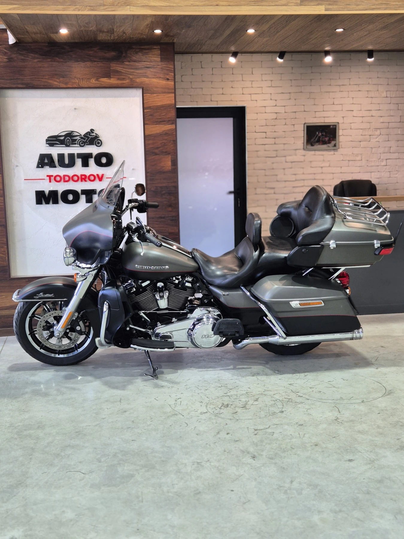 Harley-Davidson Electra Glide Classic FLHTK 114 inch Нов внос от Швейцария!!, снимка 2 - Мотоциклети и мототехника - 55499546