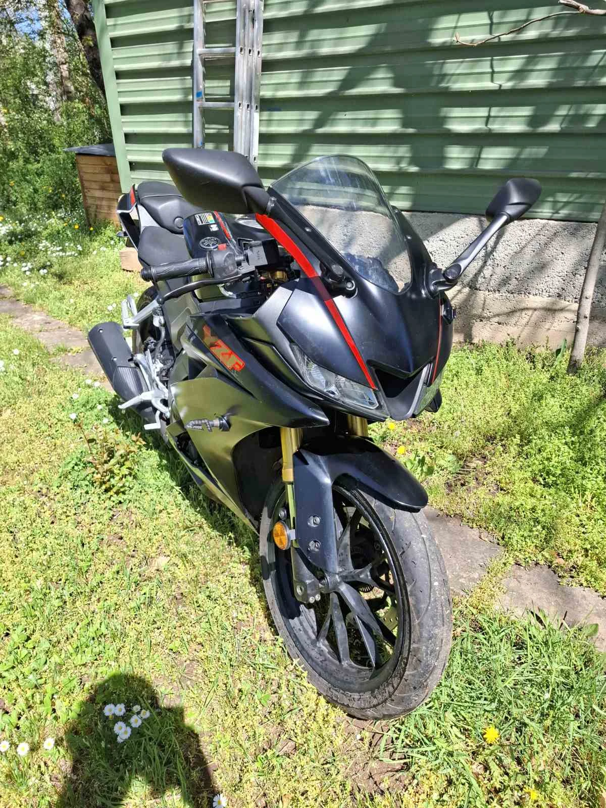 Yamaha Yzf