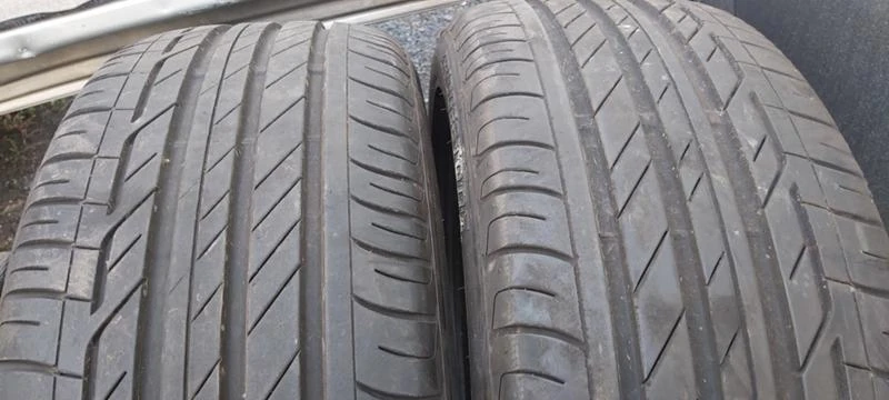 Гуми Летни 225/45R19, снимка 1 - Гуми и джанти - 31151730