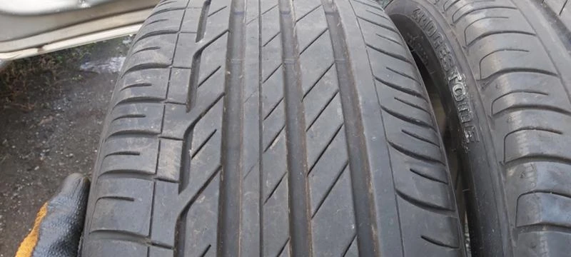 Гуми Летни 225/45R19, снимка 3 - Гуми и джанти - 31151730