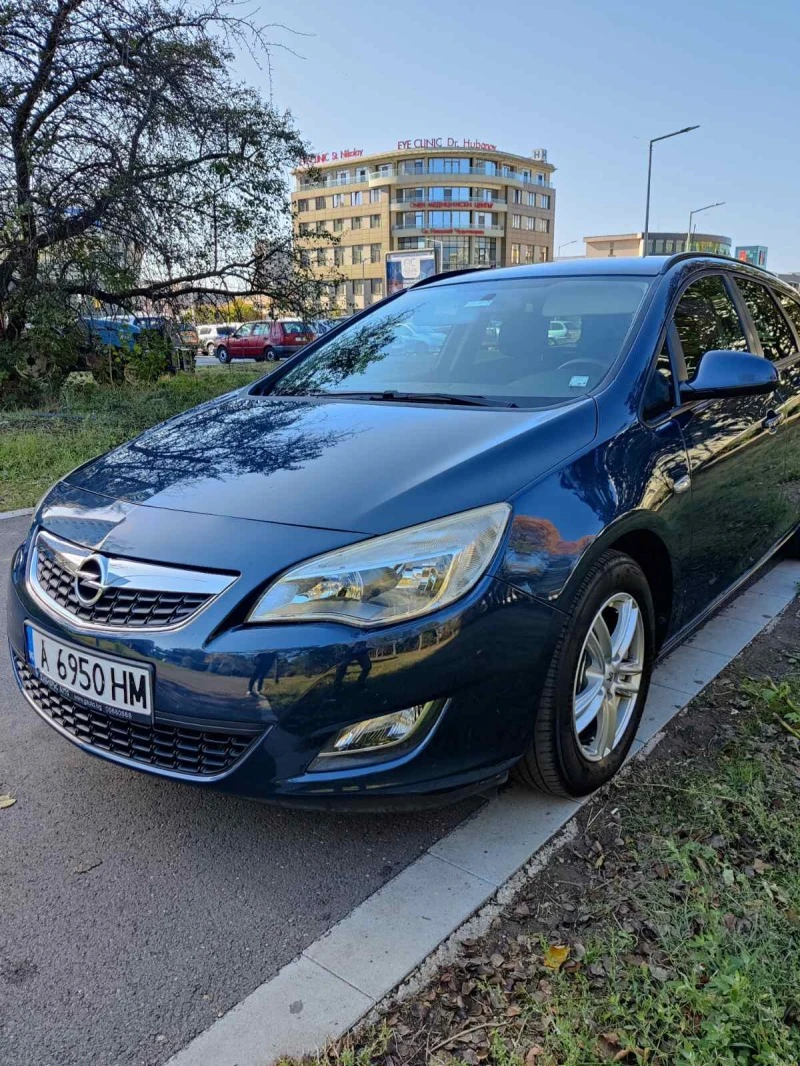 Opel Astra, снимка 3 - Автомобили и джипове - 42893670