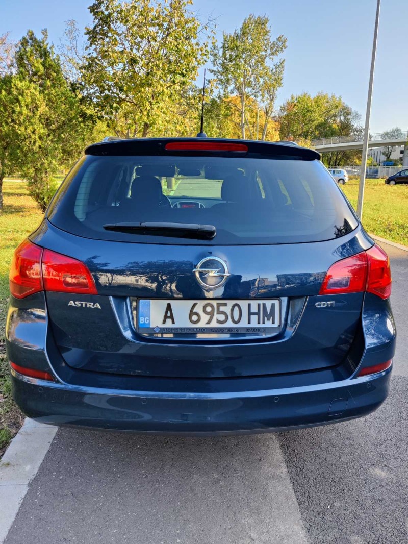 Opel Astra, снимка 6 - Автомобили и джипове - 42893670