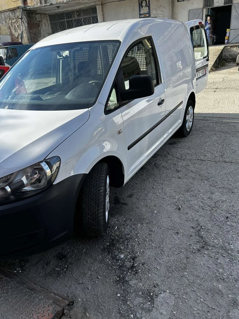 VW Caddy, снимка 11 - Автомобили и джипове - 48530607