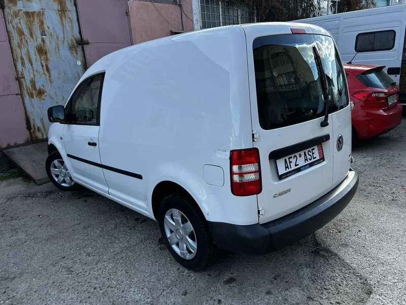 VW Caddy, снимка 4 - Автомобили и джипове - 48530607