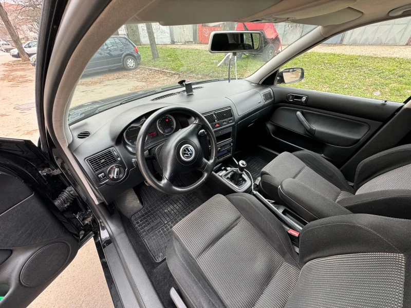 VW Golf 1.9 TDI , снимка 4 - Автомобили и джипове - 49171580