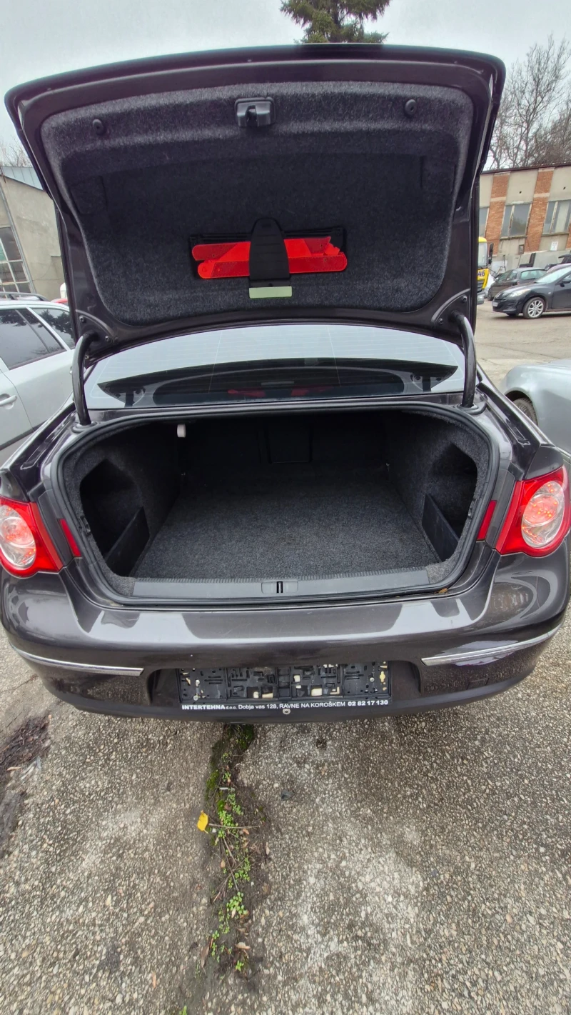 VW Passat VW Passat 2.0 TDI HIGLINE, снимка 13 - Автомобили и джипове - 52564659