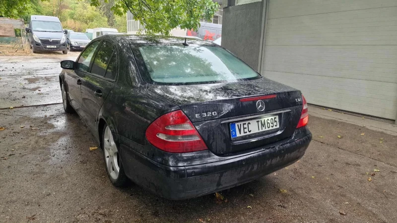 Mercedes-Benz E 320 Е 320, снимка 5 - Автомобили и джипове - 52656083