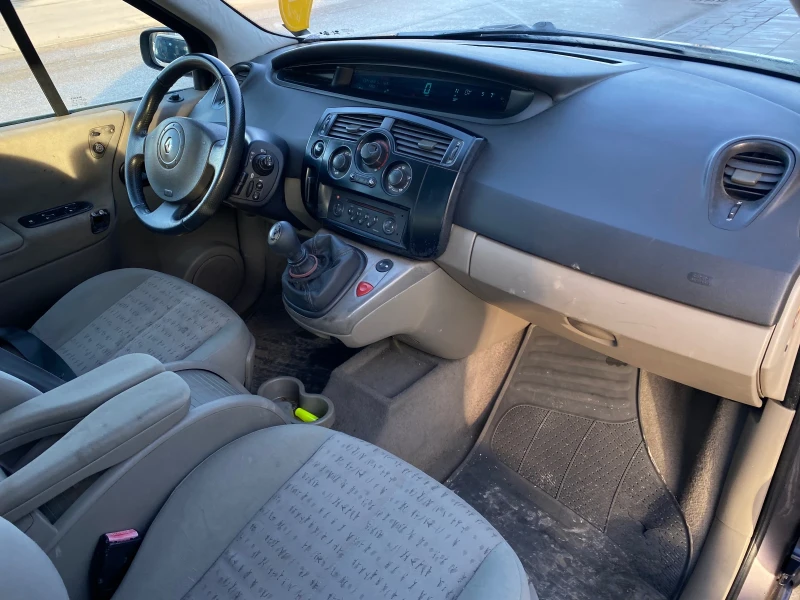 Renault Scenic, снимка 6 - Автомобили и джипове - 53111244