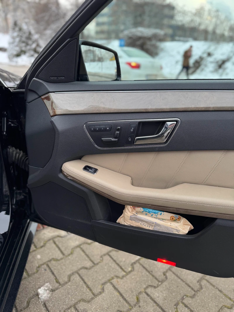 Mercedes-Benz E 350, снимка 14 - Автомобили и джипове - 53330297