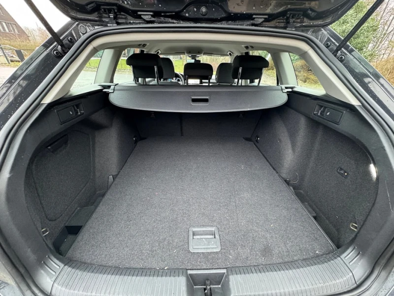 VW Golf, снимка 7 - Автомобили и джипове - 53586715