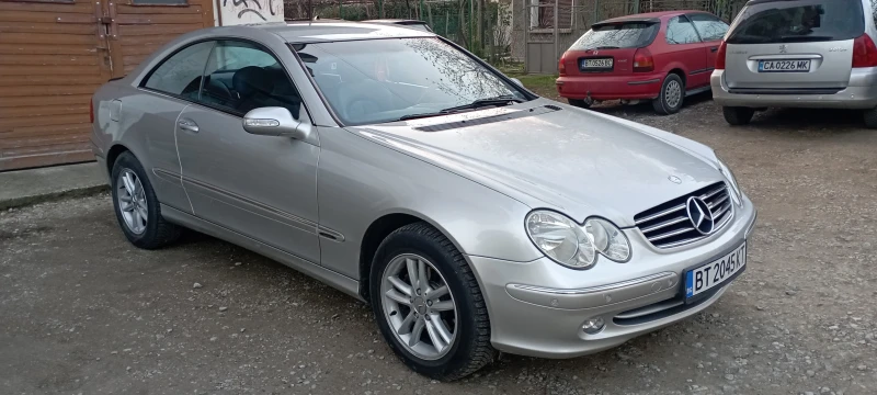 Mercedes-Benz CLK C 200 Compresor, снимка 2 - Автомобили и джипове - 53597368