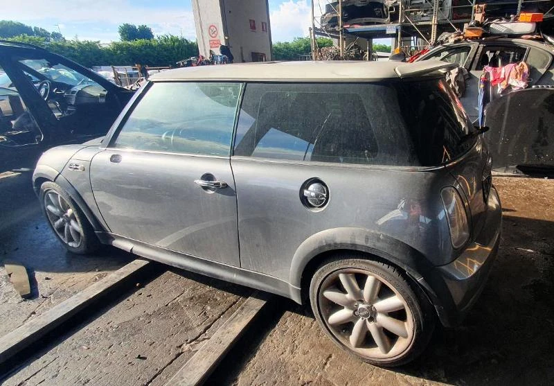 Mini Cooper s 1.6 kompressor, снимка 3 - Автомобили и джипове - 33005045