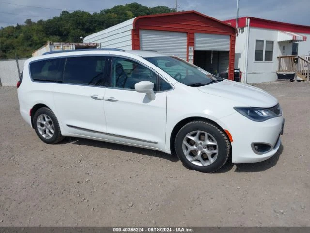 Chrysler Pacifica TOURING-L PLUS * СТАВА НА ГАЗ* , снимка 1 - Автомобили и джипове - 47542315