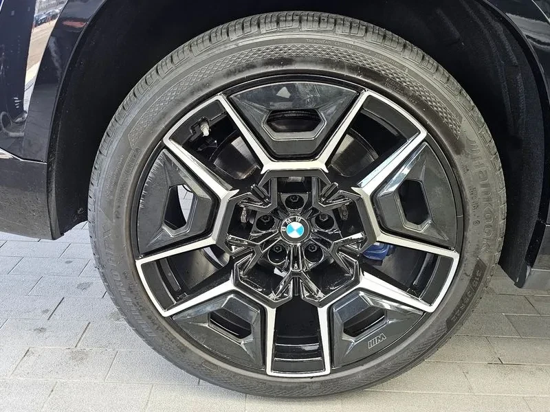 BMW XM, снимка 5 - Автомобили и джипове - 54820158