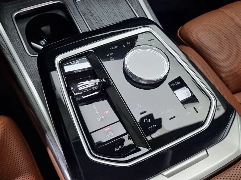 BMW 740 740D xDrive M Sports, снимка 9 - Автомобили и джипове - 55964005