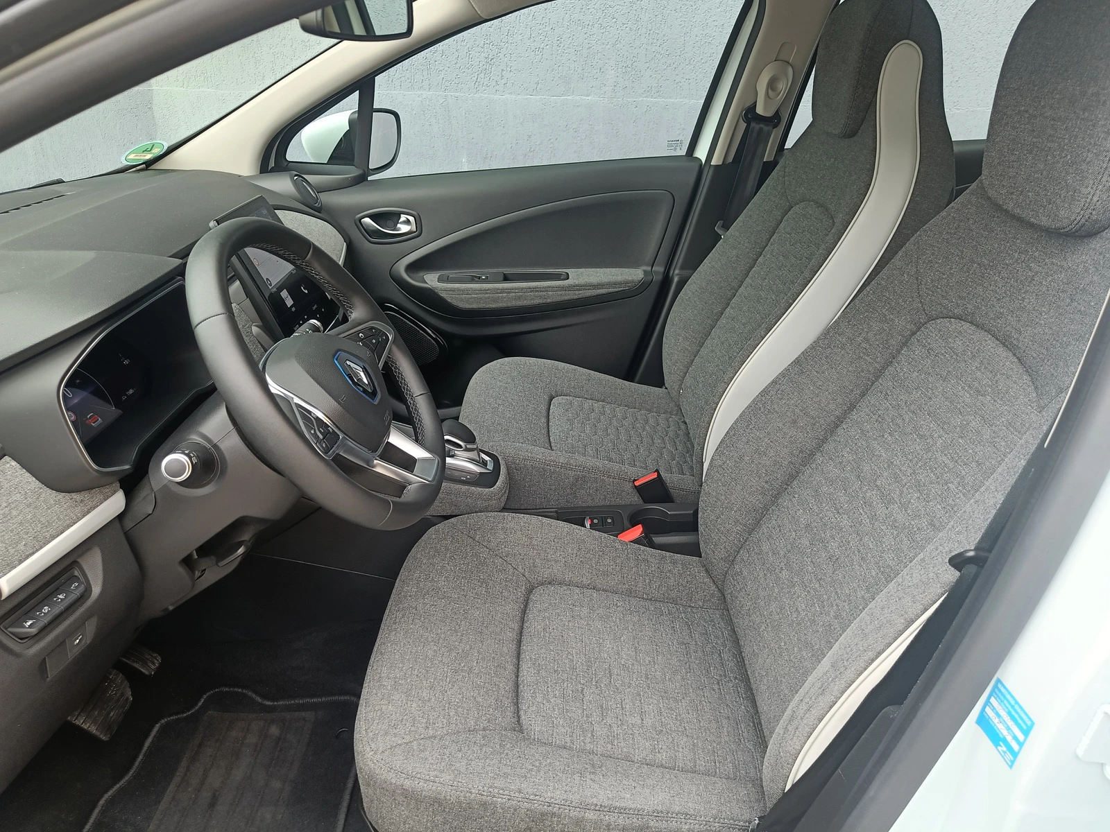 Renault Zoe 135R  52KWh    | Mobile.bg   11