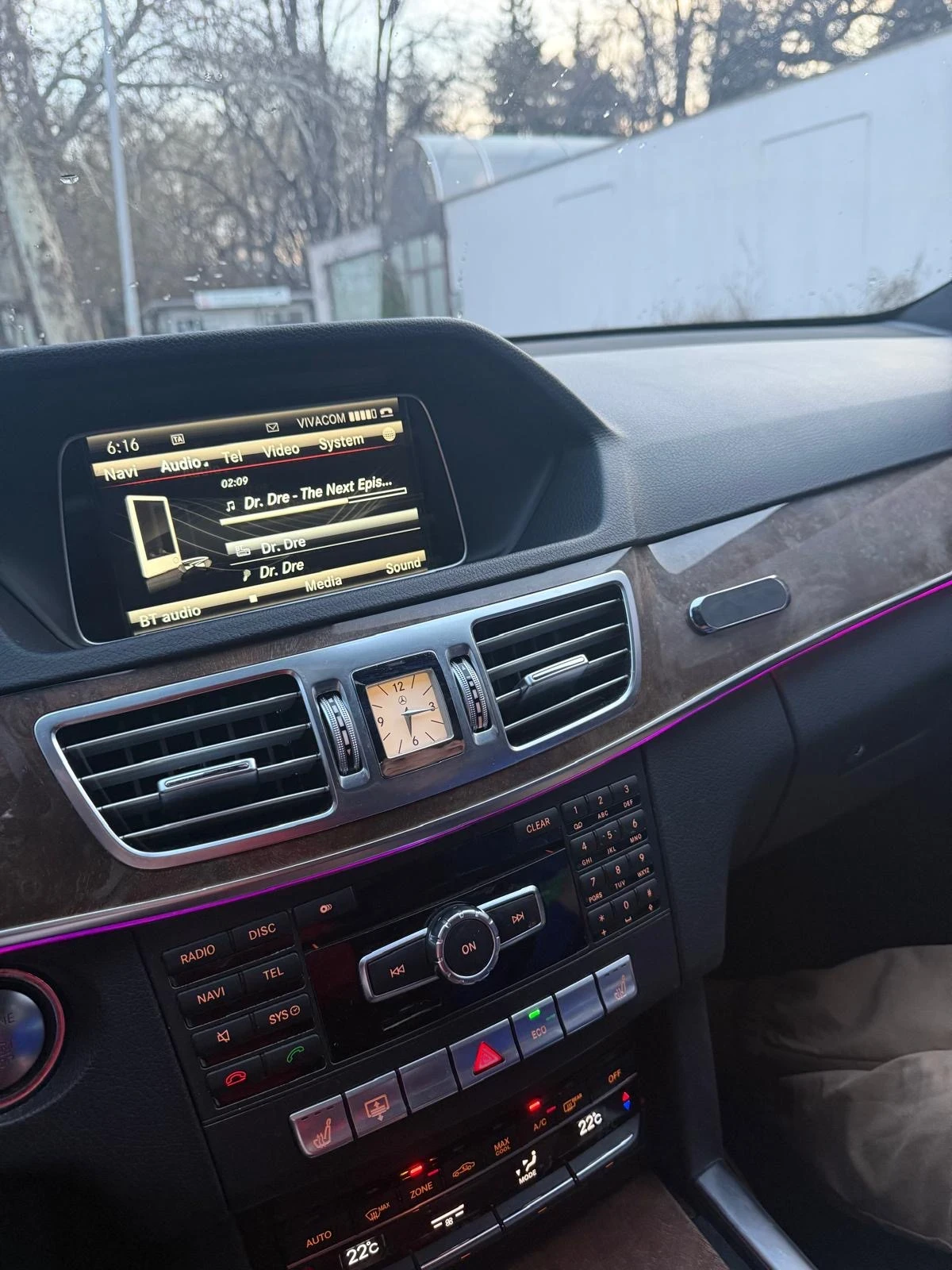 Mercedes-Benz E 350  - изображение 6