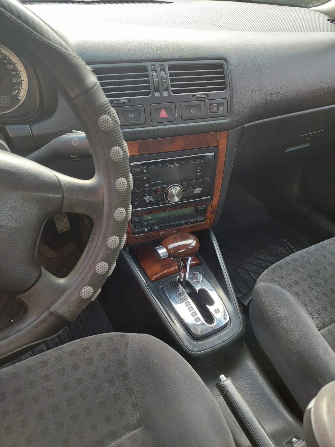 VW Bora 1.9 TDI, снимка 4 - Автомобили и джипове - 54179960