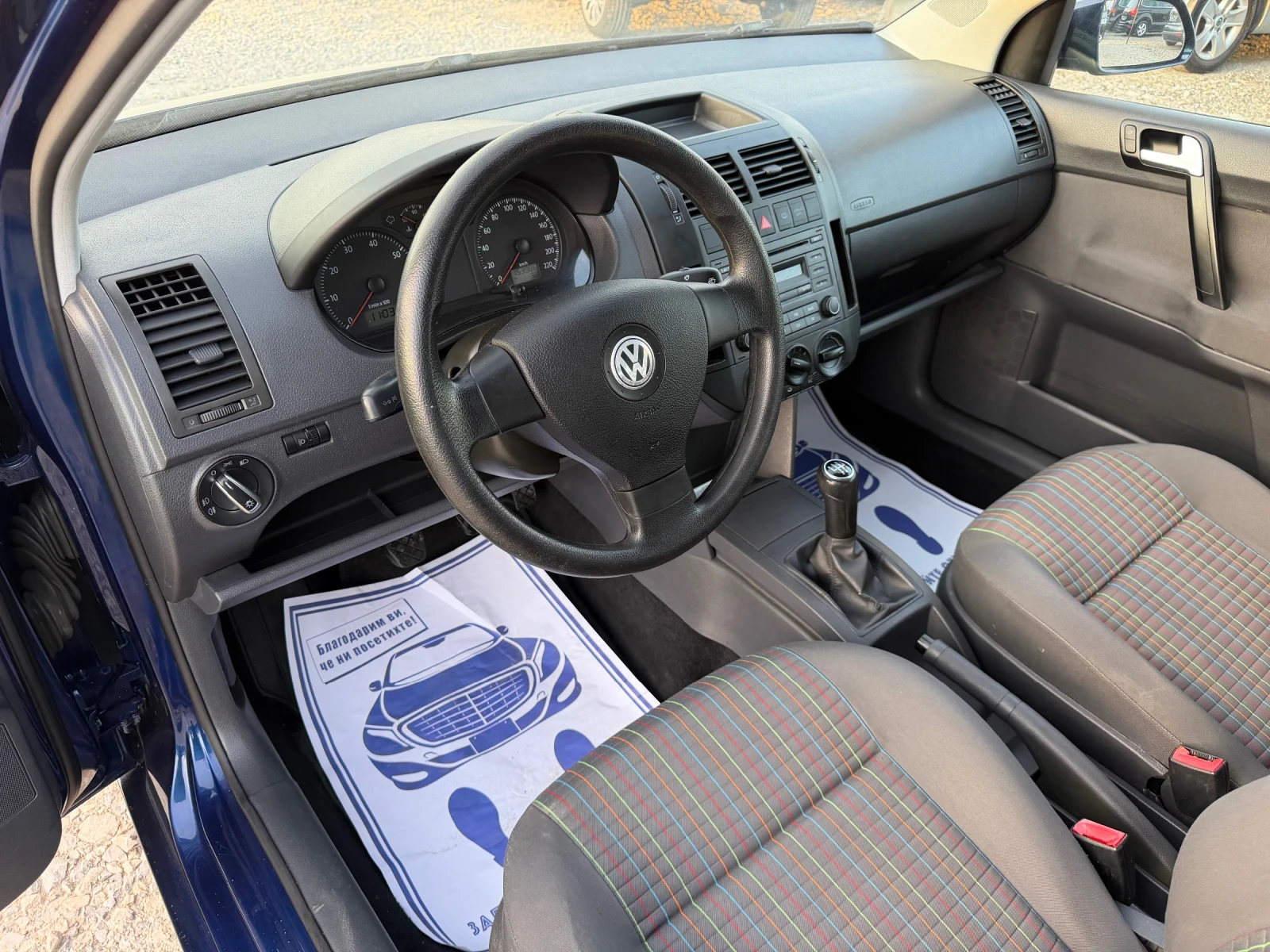 VW Polo 1.2i-70PS, снимка 9 - Автомобили и джипове - 54337788