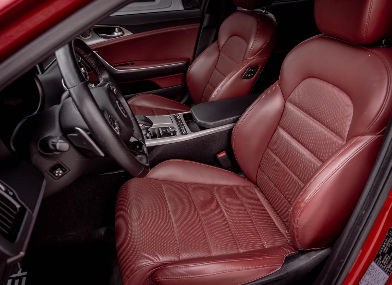 Kia Stinger 3.3-AWD-GTLine-РЕАЛНИ КМ!, снимка 11 - Автомобили и джипове - 54508767