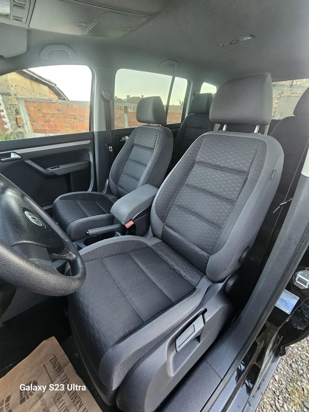 VW Touran, снимка 8 - Автомобили и джипове - 54716189