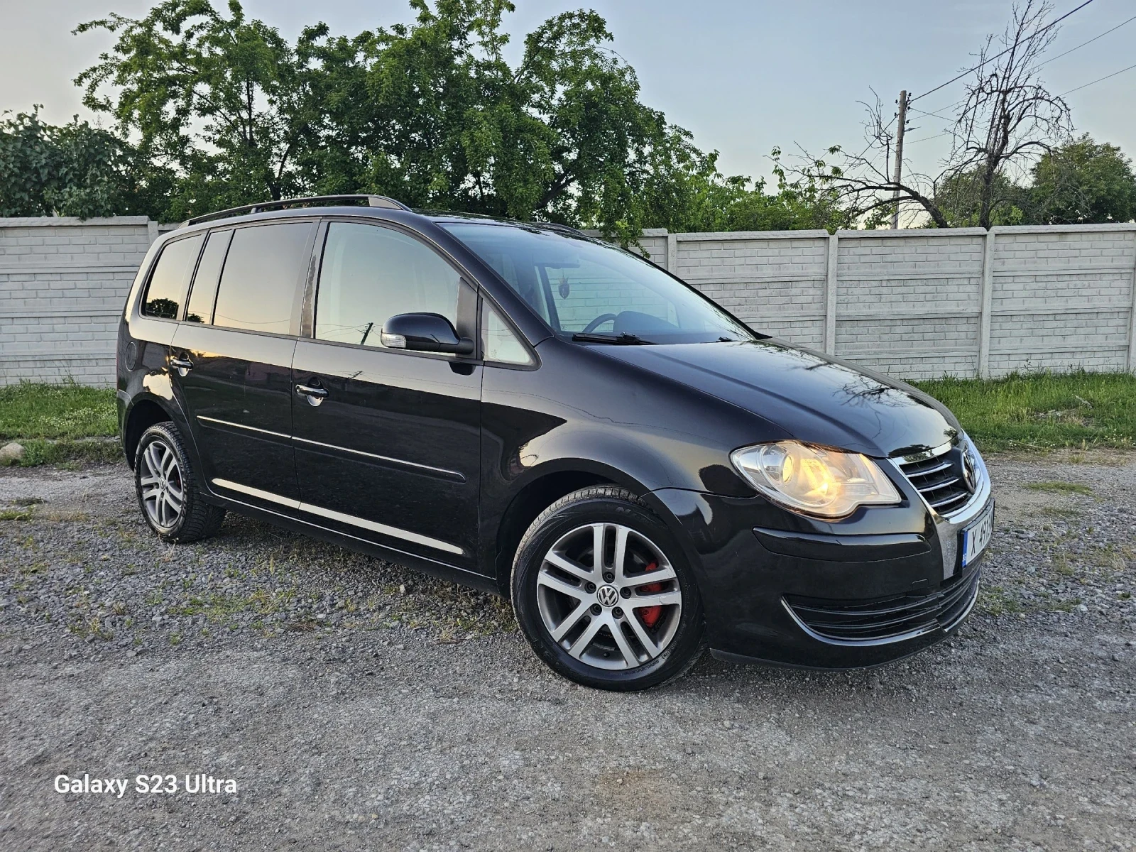 VW Touran, снимка 2 - Автомобили и джипове - 54716189