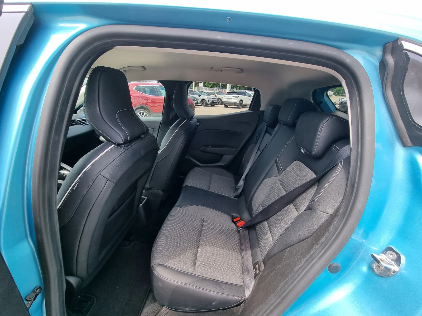 Renault Clio Tce 100 BVM5 S&S, снимка 15 - Автомобили и джипове - 54790683