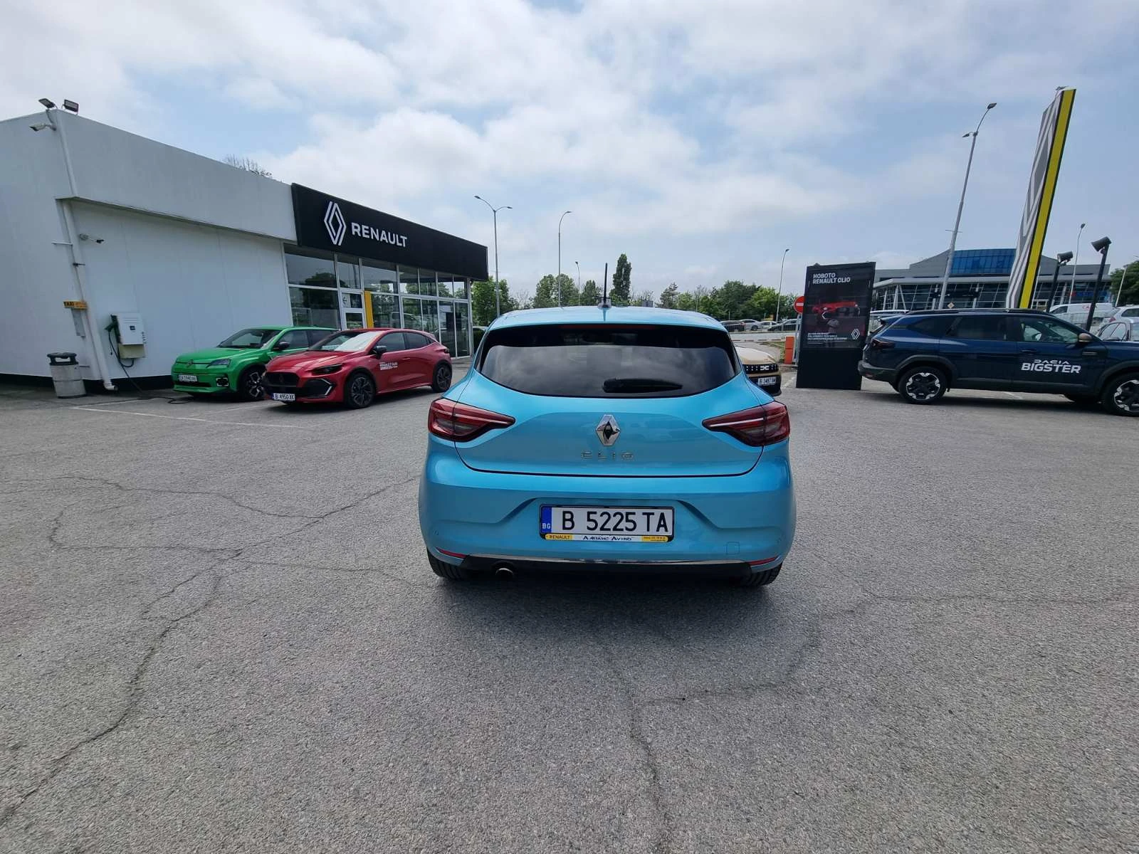 Renault Clio Tce 100 BVM5 S&S, снимка 6 - Автомобили и джипове - 54790683