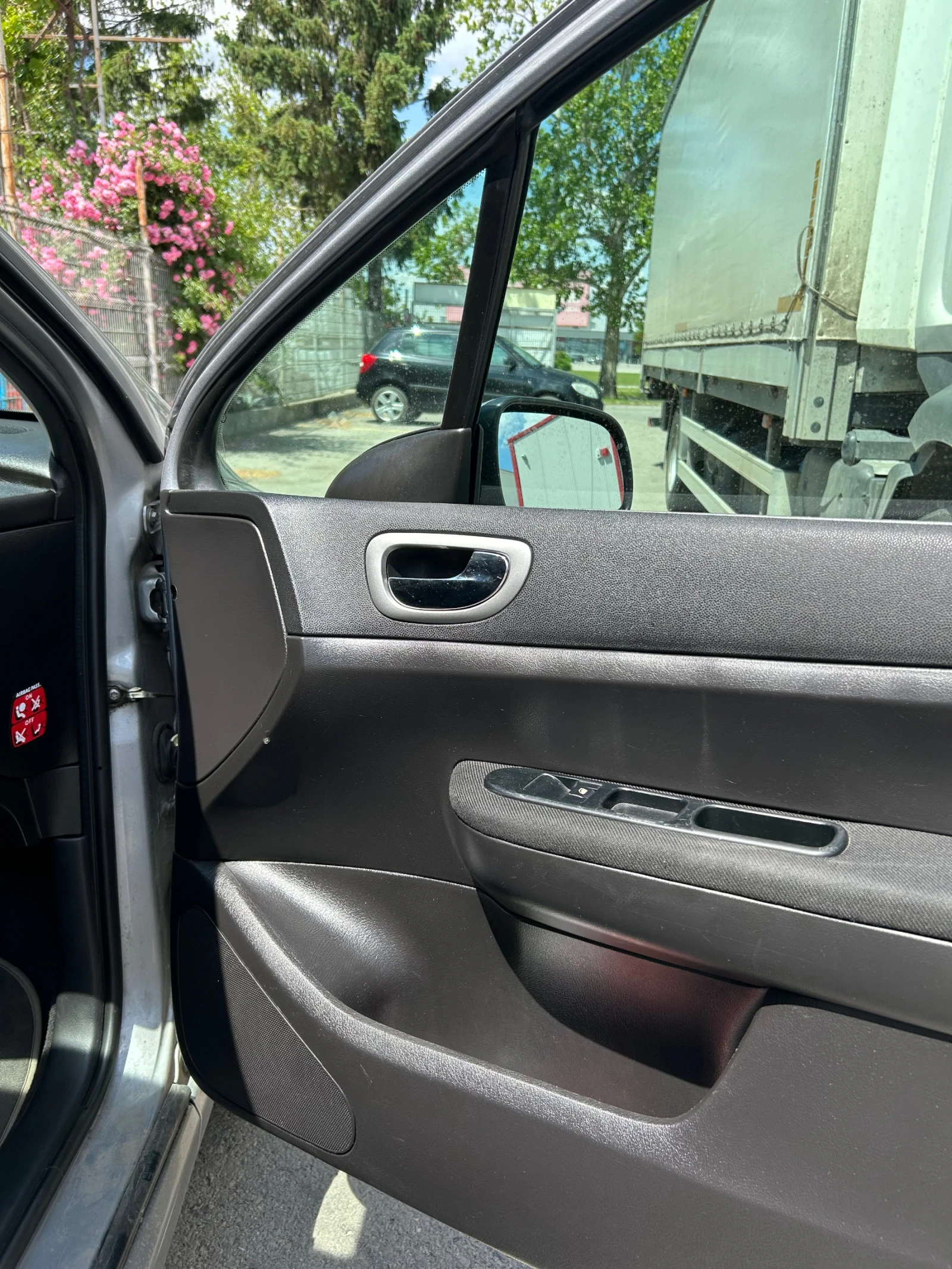 Peugeot 307 2.0HDI 110к.с, снимка 4 - Автомобили и джипове - 54829527