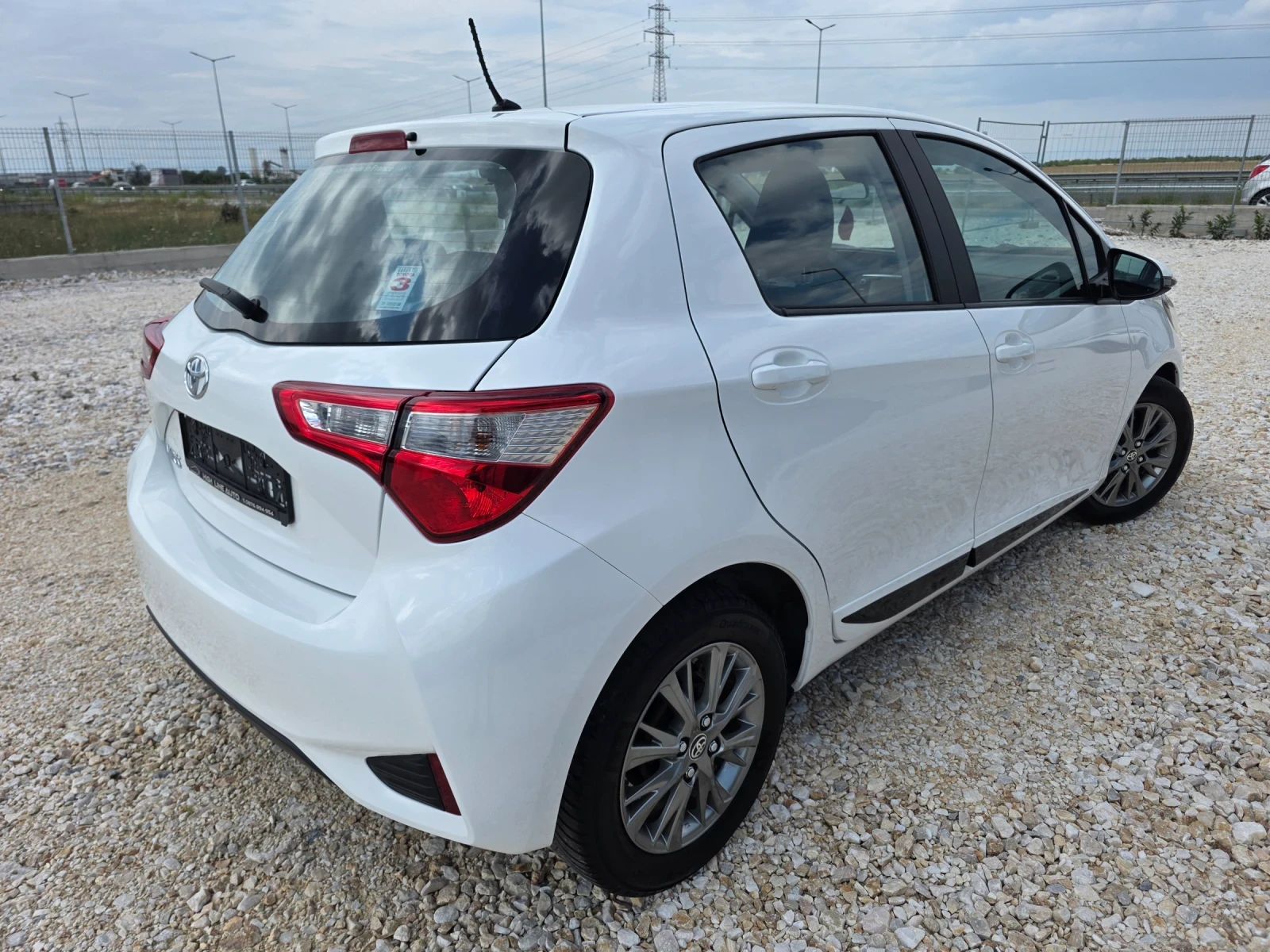 Toyota Yaris 1.4 D4D Evro 6 Navi Камера Климатроник, снимка 4 - Автомобили и джипове - 55215435