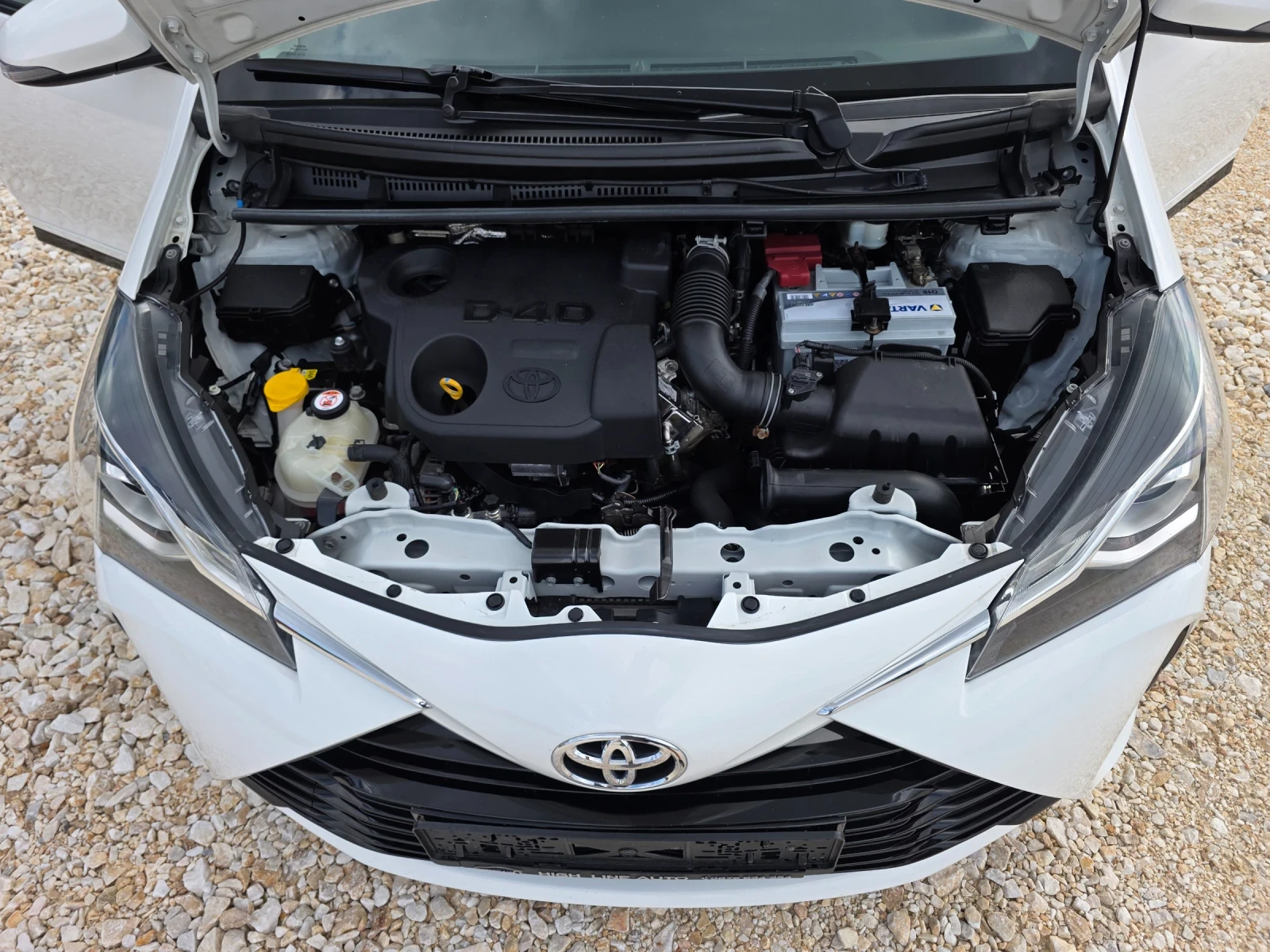 Toyota Yaris 1.4 D4D Evro 6 Navi Камера Климатроник, снимка 16 - Автомобили и джипове - 55215435