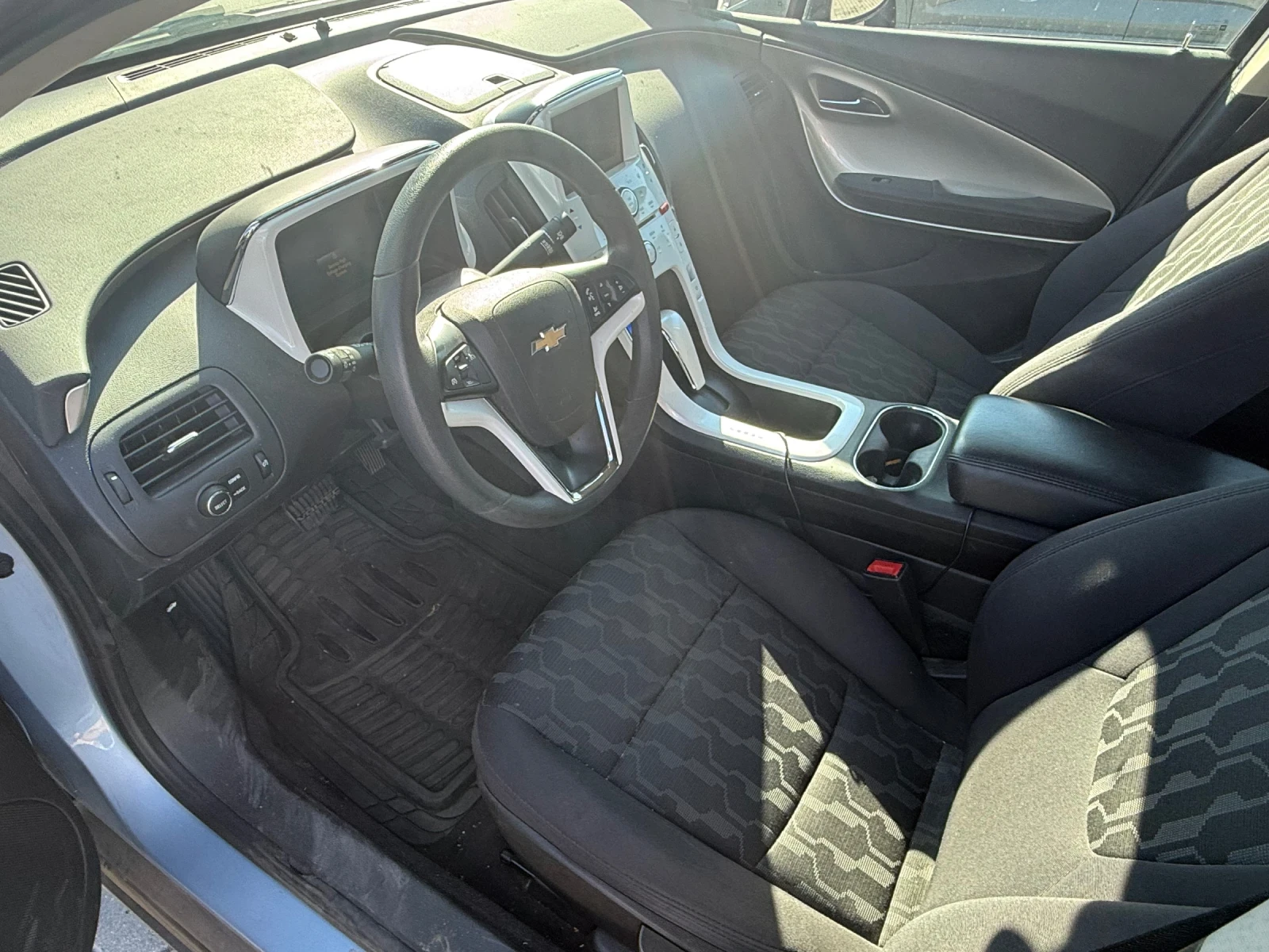 Chevrolet Volt, снимка 7 - Автомобили и джипове - 55502915