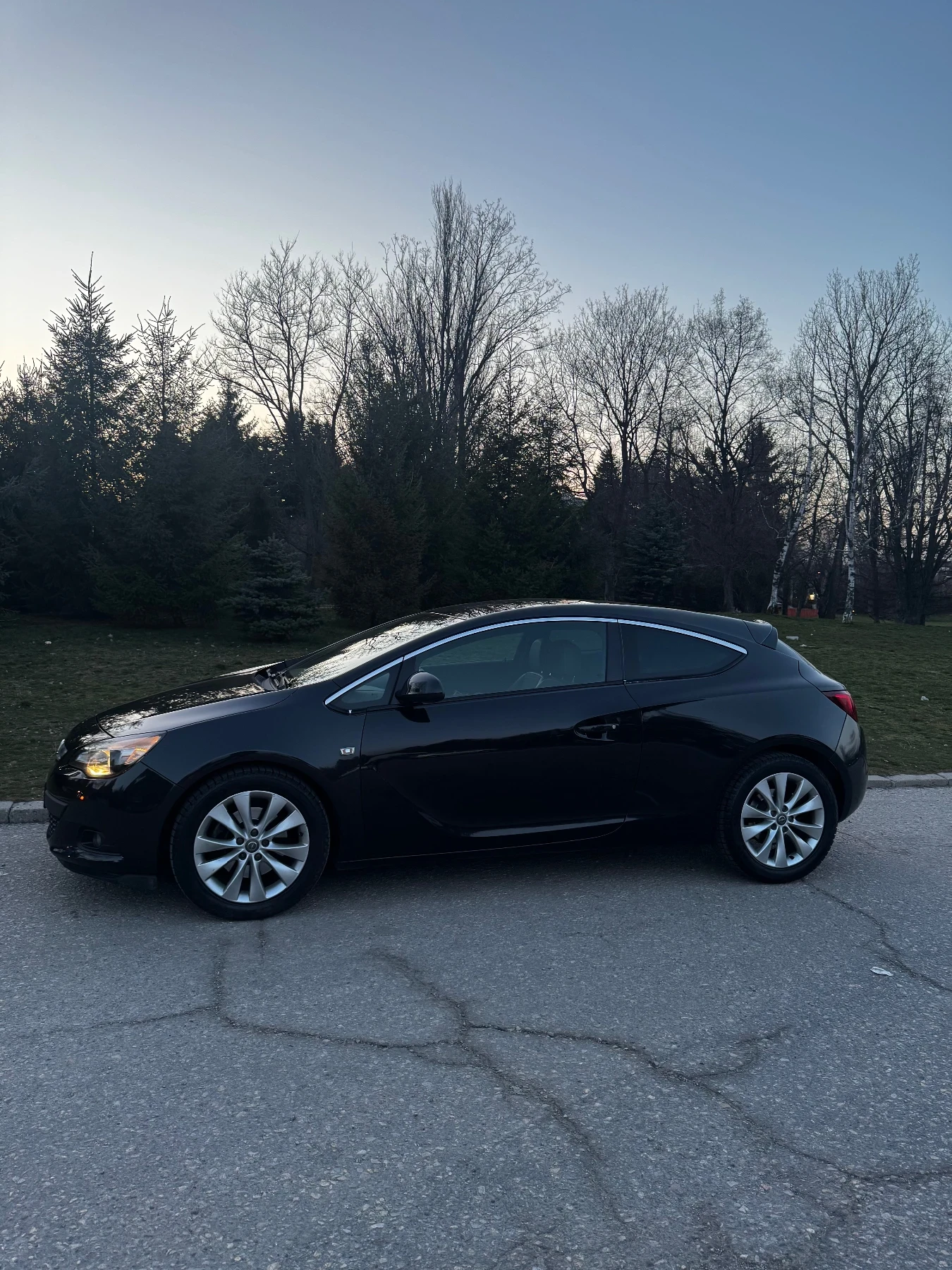 Opel Astra GTC 1.4 turbo, снимка 3 - Автомобили и джипове - 55584811