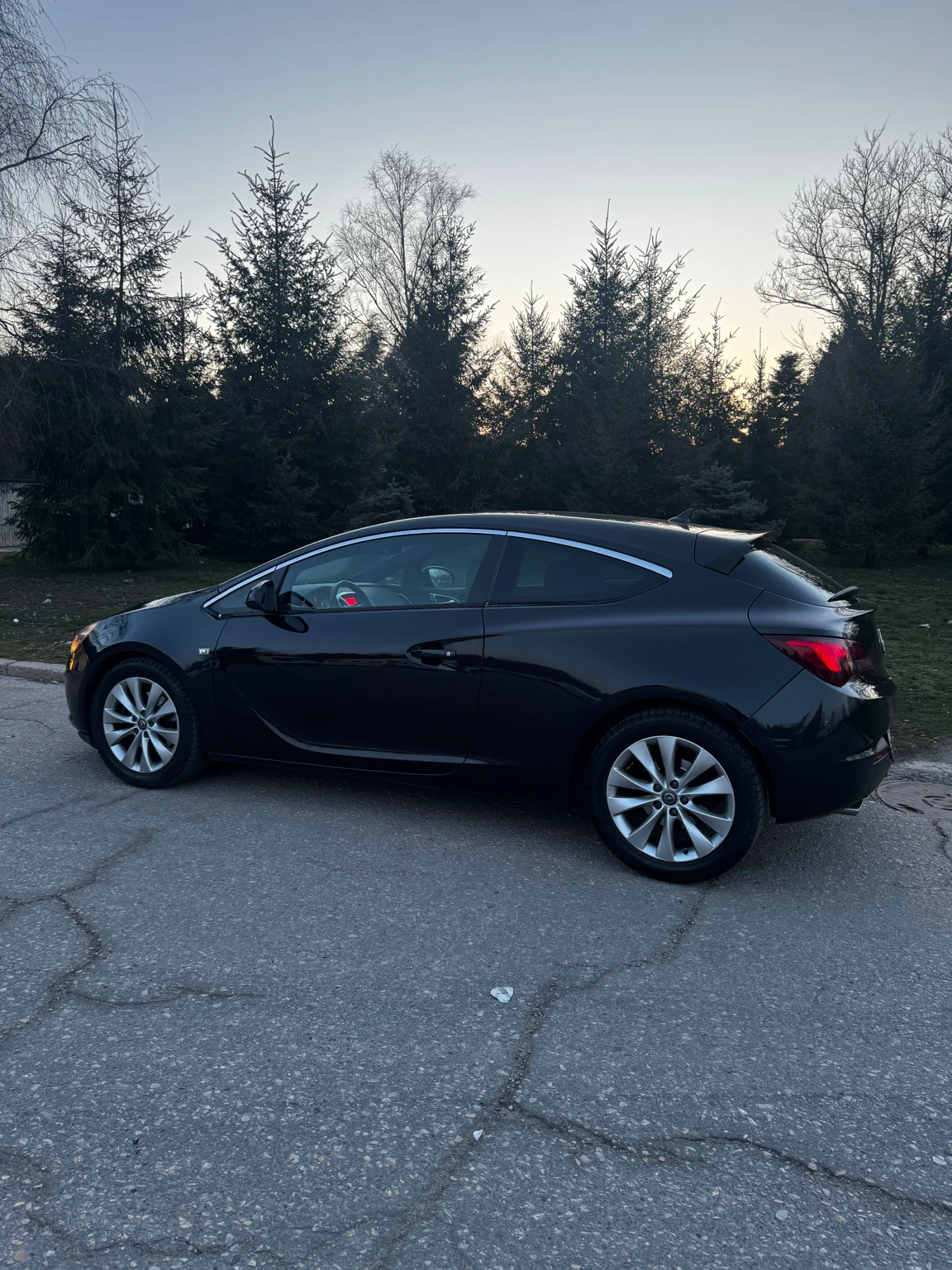 Opel Astra GTC 1.4 turbo, снимка 4 - Автомобили и джипове - 55584811