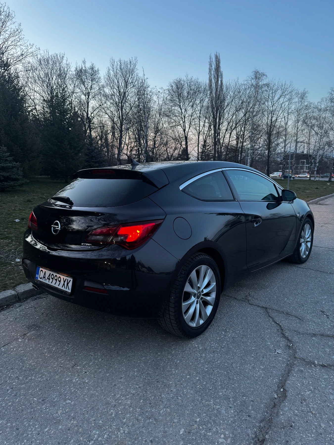 Opel Astra GTC 1.4 turbo, снимка 6 - Автомобили и джипове - 55584811