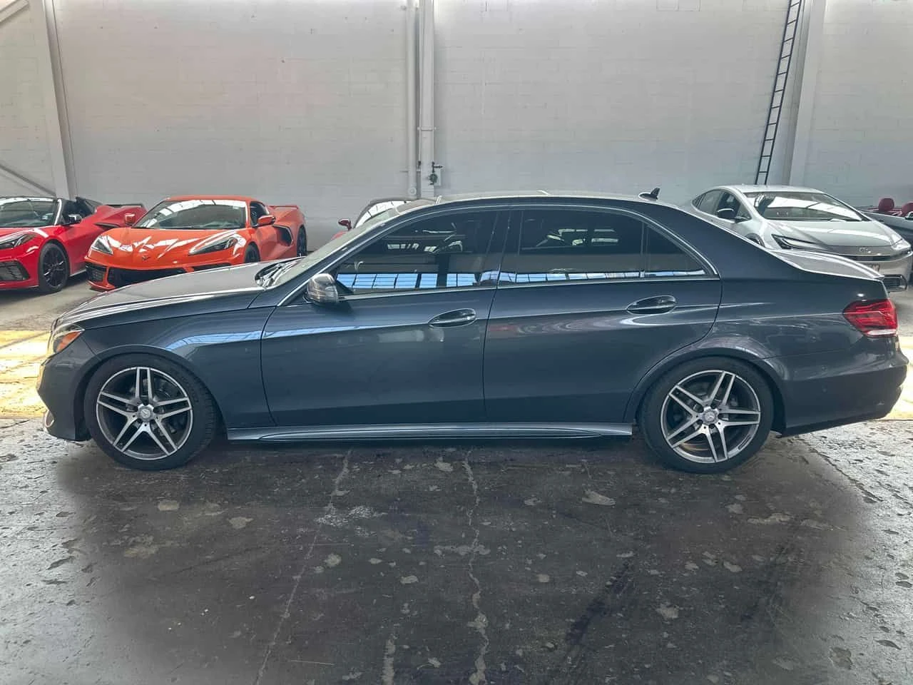 Mercedes-Benz E 400 * CARFAX * ЦЕНА ДО БГ, снимка 2 - Автомобили и джипове - 55694629