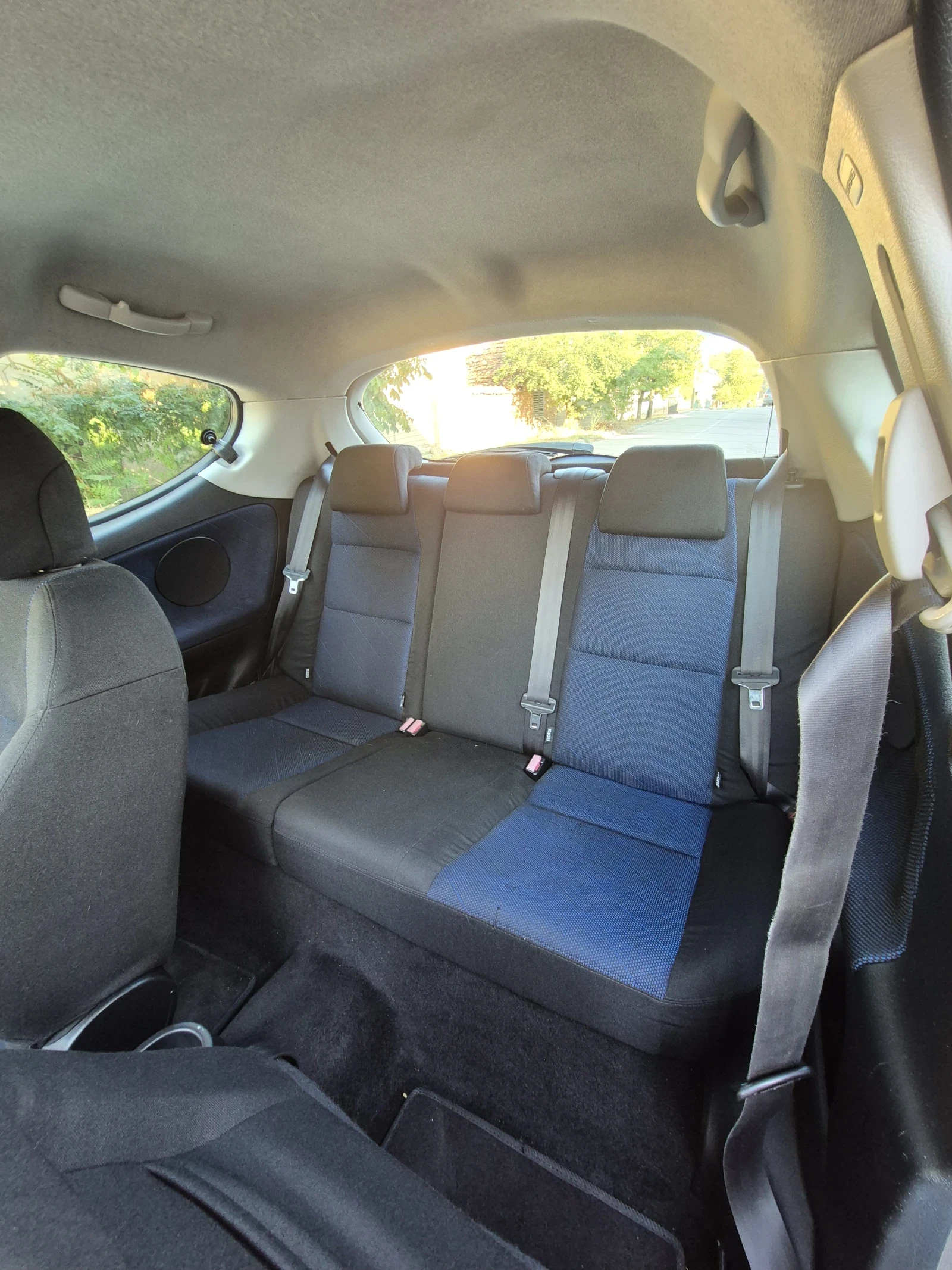 Peugeot 207 1.6HDI, снимка 12 - Автомобили и джипове - 55741770