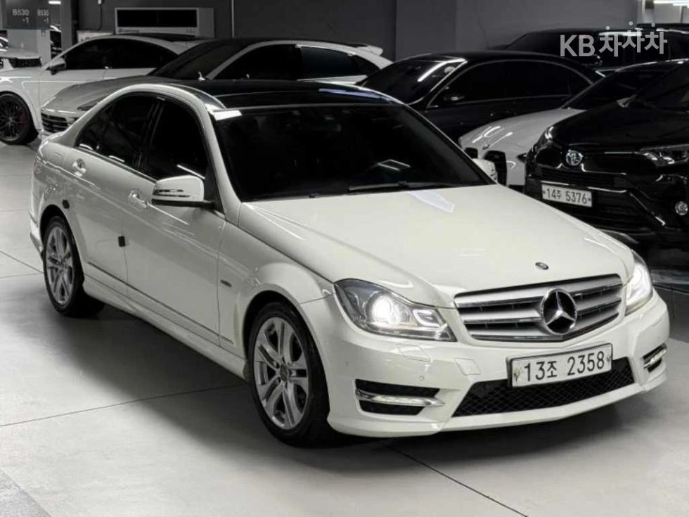 Mercedes-Benz C 200 AMG LINE\PANORAMA\, снимка 3 - Автомобили и джипове - 56231905