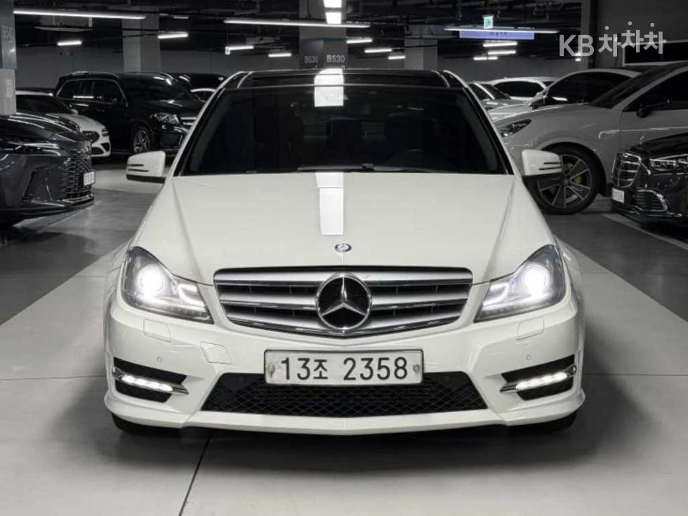 Mercedes-Benz C 200 AMG LINE\PANORAMA\, снимка 2 - Автомобили и джипове - 56231905