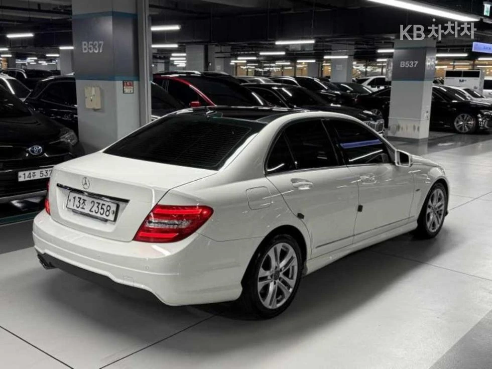 Mercedes-Benz C 200 AMG LINE\PANORAMA\, снимка 4 - Автомобили и джипове - 56231905