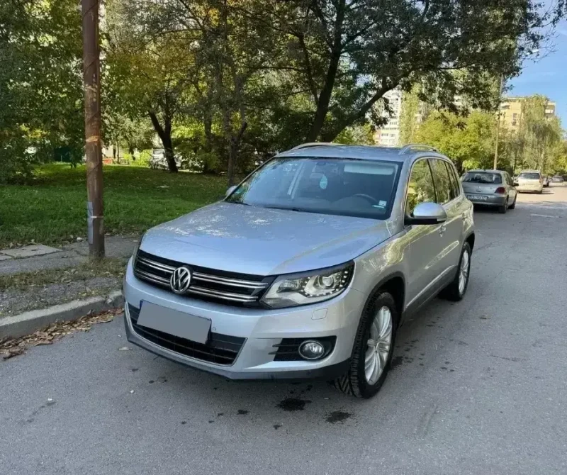 VW Tiguan Style & Sport, снимка 1 - Автомобили и джипове - 47919710