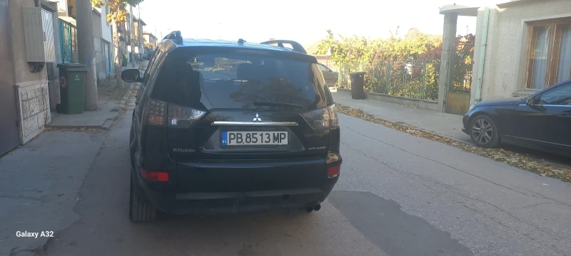 Mitsubishi Outlander, снимка 3 - Автомобили и джипове - 47910117