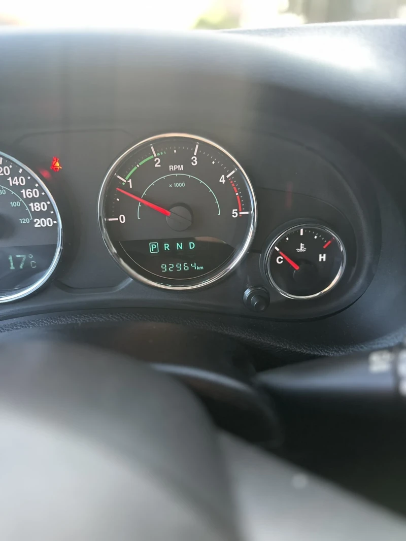 Jeep Wrangler SAHARA, снимка 3 - Автомобили и джипове - 51888510