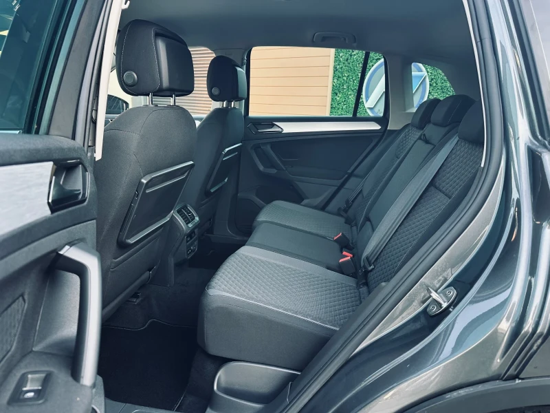 VW Tiguan 2.0 TDI/Distronic/Navi , снимка 10 - Автомобили и джипове - 52628619
