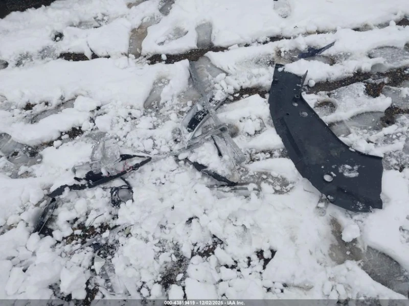 Gmc Acadia 3.6L V-6 DI, DOHC, VVT, 281HP All Wheel Drive, снимка 4 - Автомобили и джипове - 53052563