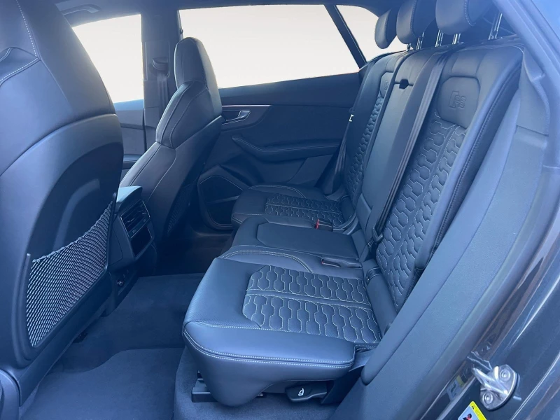 Audi RSQ8 /FACELIFT/CARBON/B&O/HEAD UP/PANO/360/, снимка 13 - Автомобили и джипове - 53281645