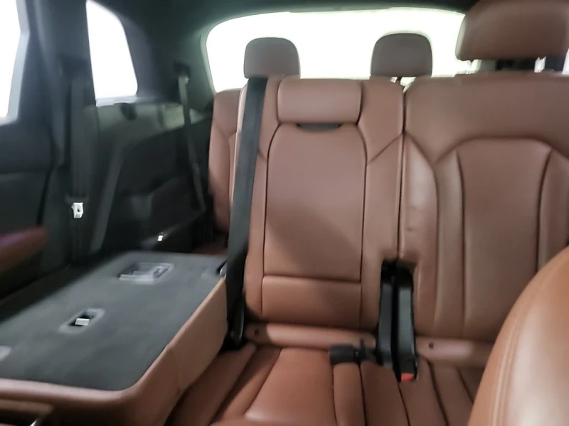 Audi Q7 * TECHNIK * CARFAX * БЕЗ ПЪРВОНАЧАЛНА ВНОСКА, снимка 13 - Автомобили и джипове - 53361342