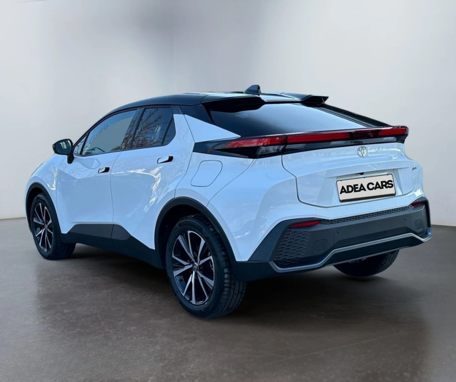 Toyota C-HR 2.0 Hybrid Team Deutschland - изображение 5