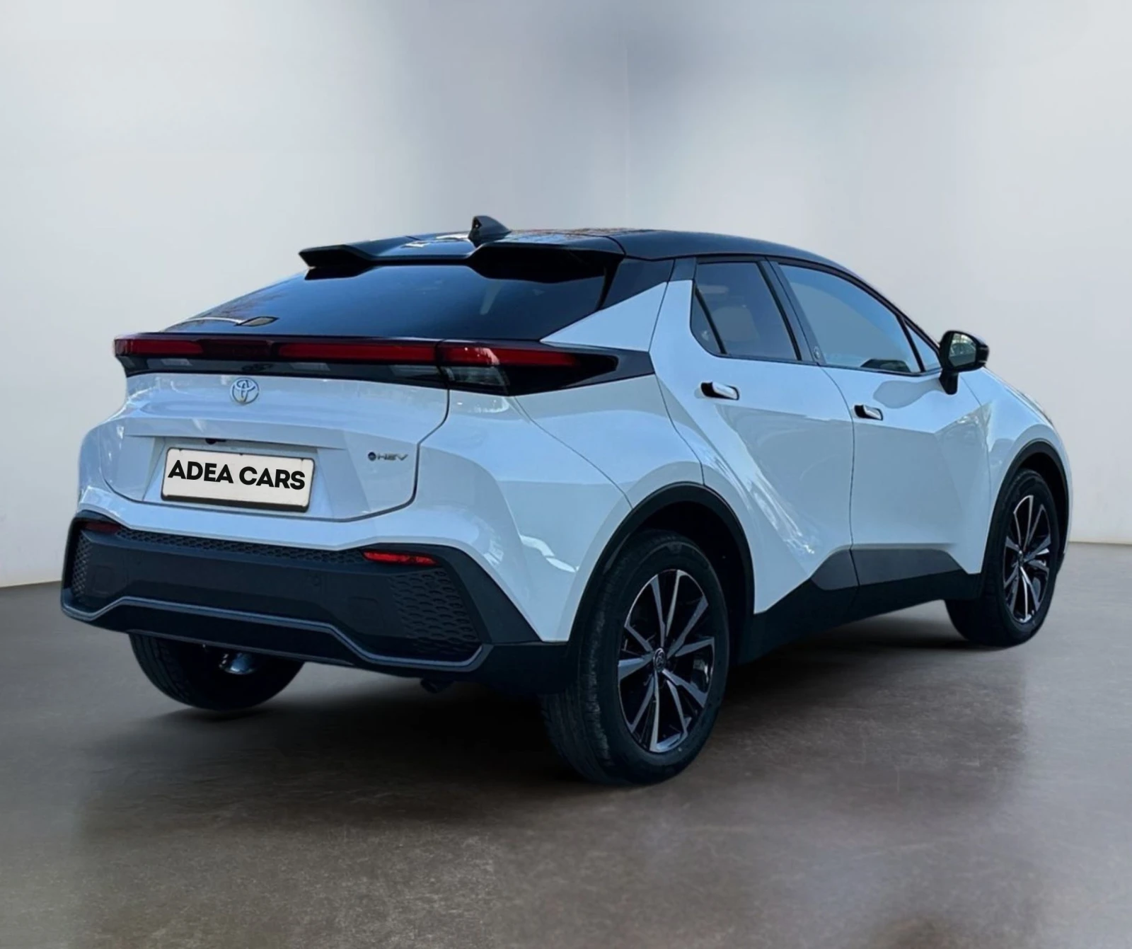 Toyota C-HR 2.0 Hybrid Team Deutschland - изображение 6